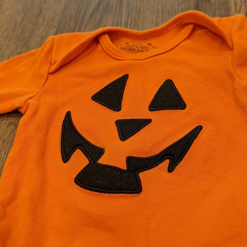 🎅 Pumpkin long sleeve Onesie